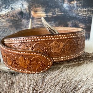 Vintage Western Tooled Leather Belt